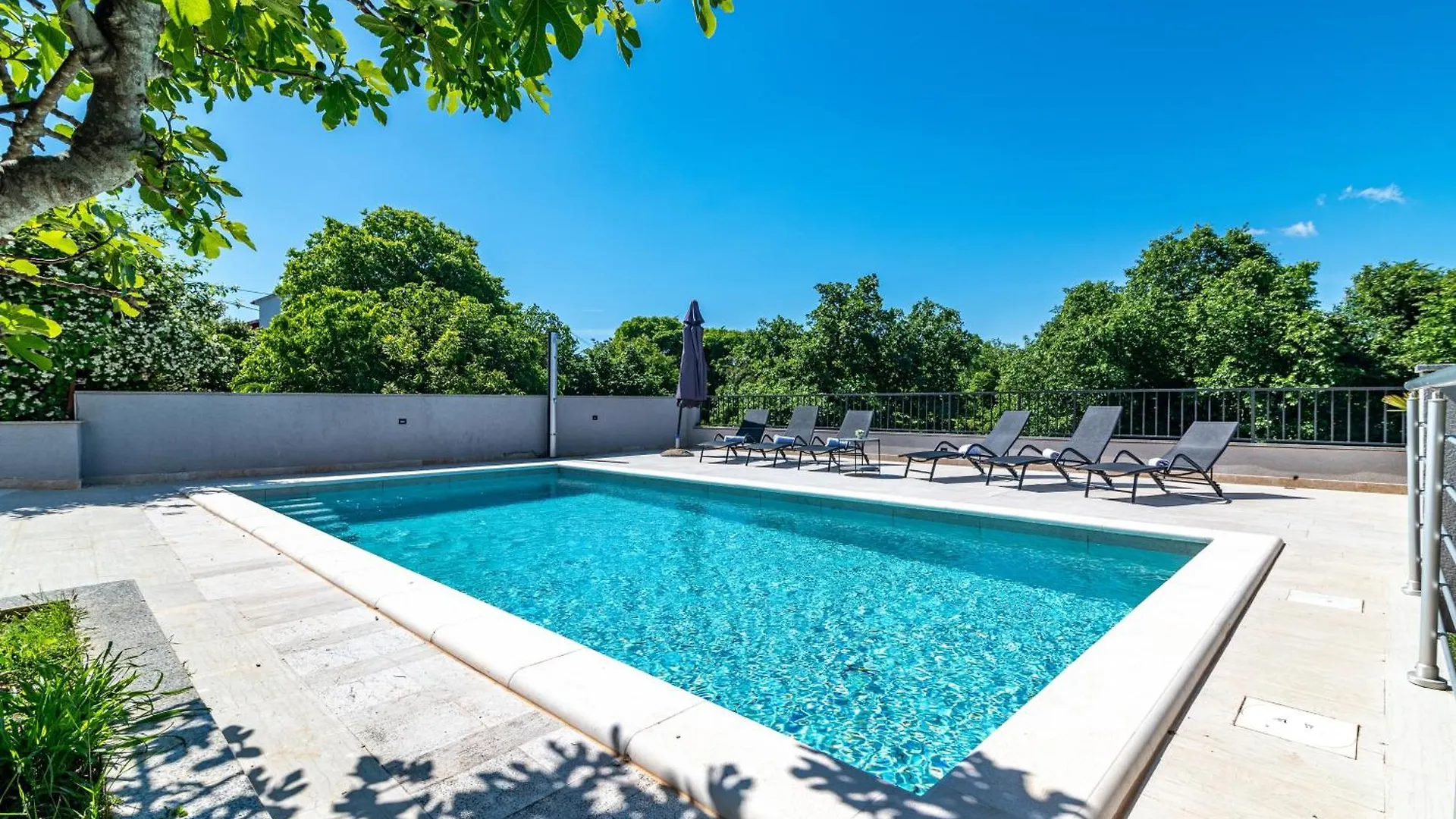 Family Friendly Apartments With A Swimming Pool Krnica, Marcana - 3029 Krnica